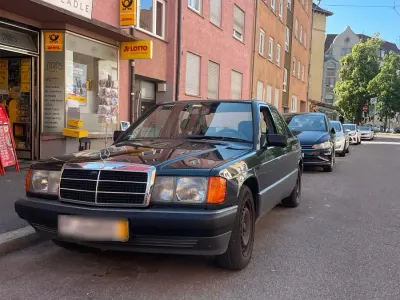 Gebraucht Mercedes 200 109 PS (80 kW) 1991 Limousine