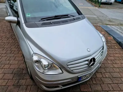 Gebraucht Mercedes B200 140 PS (102 kW) 2007 Silber Van / Kleinbus