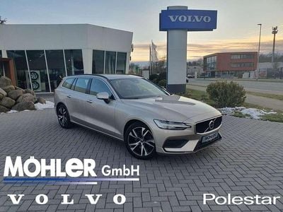 Gebraucht Volvo V60 Core 163 PS (119 kW) 2022 Bright dusk metallic Kombi