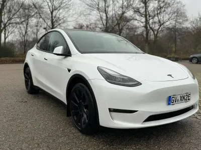 Usata Tesla Model Y 250 kW (340 CV) 2023 Bianco SUV