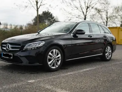 Gebraucht Mercedes C180 Avantgarde 156 PS (114 kW) 2020 Schwarz Kombi