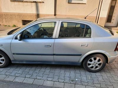 Gebraucht Opel Astra 84 PS (61 kW) 2003 Silber Coupé