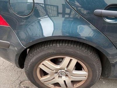 Grün Gebraucht 2002 VW Golf IV Limousine | 3.200 € (Etwas zu teuer)
