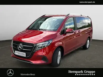 Gebraucht Mercedes V300 Style 237 PS (174 kW) 2025 Rot Van / Kleinbus