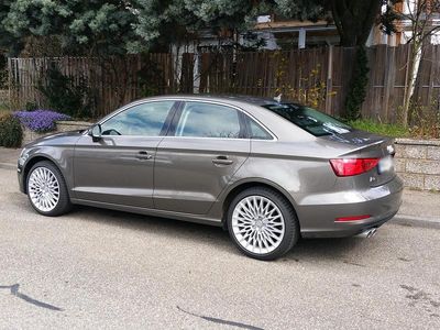Gebraucht Audi A3 150 PS (110 kW) 2015 Grau Limousine