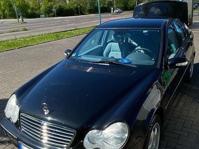 Gebraucht Mercedes C200 Avantgarde 163 PS (119 kW) 2004 Schwarz Limousine