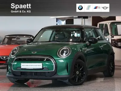 Gebraucht Mini Cooper SE Hatch 135 kW (184 PS) 2023 British racing green Kleinwagen