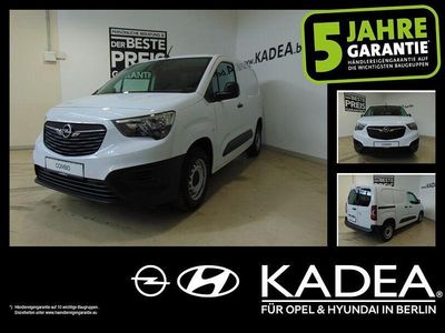Weiss Gebraucht 2024 Opel Combo Limousine | 16.990 € (Guter Preis)