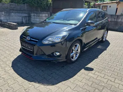 Usata Ford Focus S 150 CV (110 kW) 2013 Nero Station wagon