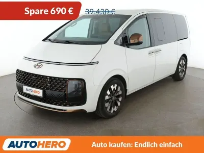 Gebraucht Hyundai Staria Signature 177 PS (130 kW) 2024 Weiß Van / Kleinbus