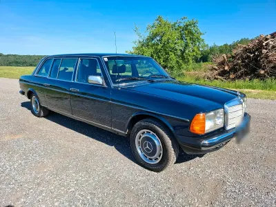 Gebraucht Mercedes 300 88 PS (64 kW) 1981 Blau Limousine