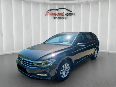 Gebraucht VW Passat Style 122 PS (89 kW) 2022 Grau Kombi