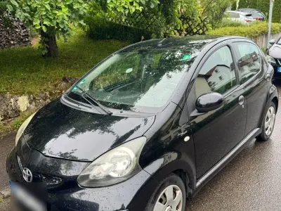 Gebraucht Toyota Aygo 68 PS (50 kW) 2006 Schwarz Kleinwagen