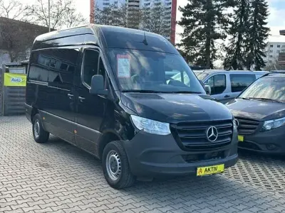 Używany Mercedes Sprinter 170 KM (125 kW) 2021 Czarny Van