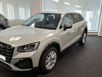 Gebraucht Audi Q2 Sport 150 PS (110 kW) 2025 Silber SUV