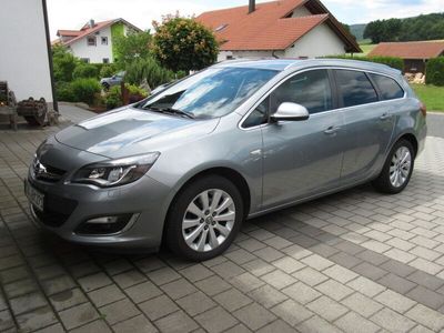 gebraucht Opel Astra Sports T. 2.0 CDTI ecoFL Exklusiv S/S ...