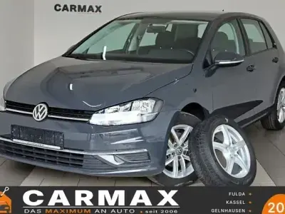 Używany VW Golf VII Comfortline 116 KM (85 kW) 2019 Szary Sedan/Limuzyna