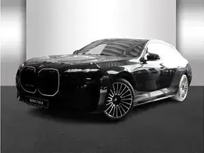 Gebraucht BMW 740 300 PS (220 kW) 2026 Schwarz (saphirschwarz) Limousine