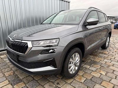 Neu Skoda Karoq Selection 150 PS (110 kW) 2025 Graphitgrau metallic SUV