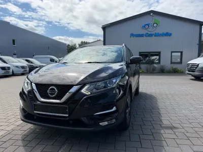 Gebraucht Nissan Qashqai N-Connecta 116 PS (85 kW) 2018 Schwarz SUV
