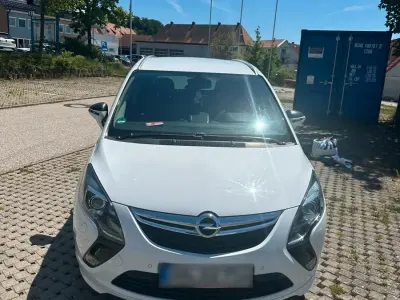 Gebraucht Opel Zafira Tourer OPC 165 PS (121 kW) 2013 Weiß Van / Kleinbus