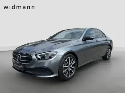 Gebraucht Mercedes E220 Avantgarde 200 PS (147 kW) 2024 Metalliclack selenitgrau Limousine