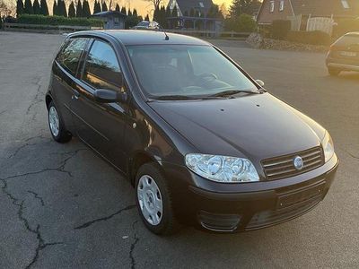 Schwarz Gebraucht 2004 Fiat Punto Kleinwagen | 2.199 € (Teuer)
