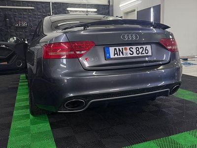 Grau Gebraucht 2010 Audi RS5 Sport Coupé | 33.333 € (Teuer)