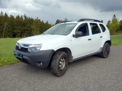 Używany Dacia Duster Ambiance 105 KM (77 kW) 2011 Biały SUV