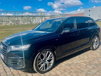 gebraucht Audi SQ7 FC BAYERN *VOLL* 7 SITZE/B&O/PANO/MATRIX LED