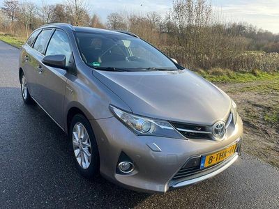 Braun Gebraucht 2014 Toyota Auris Touring Sports Kombi | 7.450 € (Teuer)