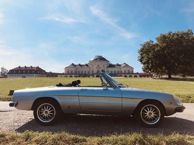 Gebraucht Alfa Romeo Spider 136 PS (100 kW) 1973 Silber Cabrio
