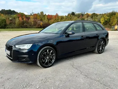 Gebraucht Audi A4 Comfort 190 PS (139 kW) 2018 Blau Kombi