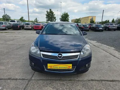 Gebraucht Opel Astra Edition 110 PS (80 kW) 2010 Blau Limousine