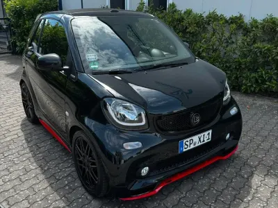Usata Smart ForTwo Cabrio Brabus 125 CV (91 kW) 2018 Nero Cabrio