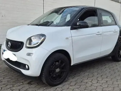 Second-hand Smart ForFour 90 CP (66 kW) 2016 Negru Hatchback