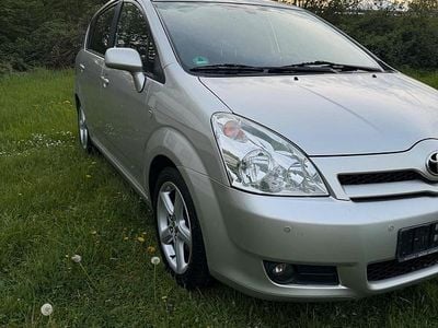 Usata Toyota Corolla Verso Edition 129 CV (94 kW) 2006 Argento Monovolume