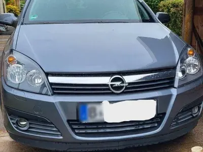 Gebraucht Opel Astra 105 PS (77 kW) 2006 Silber Kombi