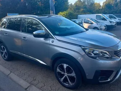 Gebraucht Peugeot 5008 Crossway 131 PS (96 kW) 2020 Grau SUV