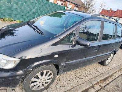 Schwarz Gebraucht 2004 Opel Zafira Van / Kleinbus | 1.500 € (Guter Preis)