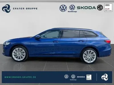 Używany Skoda Superb Selection 265 KM (194 kW) 2025 Niebieski Kombi