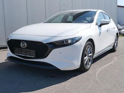 Używany Mazda 3 Selection 122 KM (89 kW) 2019 Biały Sedan/Limuzyna