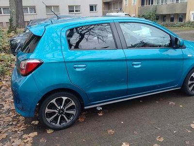 Blau Gebraucht 2021 Mitsubishi Space Star Select Limousine | 9.800 € (Fairer Preis)