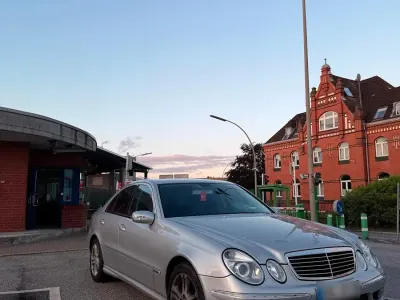 Gebraucht Mercedes E320 224 PS (164 kW) 2002 Silber Limousine