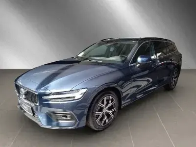 Gebraucht Volvo V60 Core 197 PS (144 kW) 2024 Blau Kombi