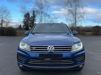 Gebraucht VW Touareg R-line 262 PS (192 kW) 2015 Blau SUV