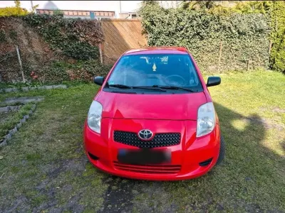 Gebraucht Toyota Yaris 70 PS (51 kW) 2007 Rot Kleinwagen
