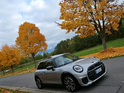 Gebraucht Mini John Cooper Works 204 PS (150 kW) 2024 Silber Kleinwagen