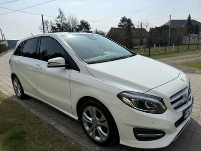 Mercedes B200