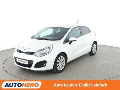 Gebraucht Kia Rio FIFA World Cup Edition 86 PS (63 kW) 2015 Weiß Limousine